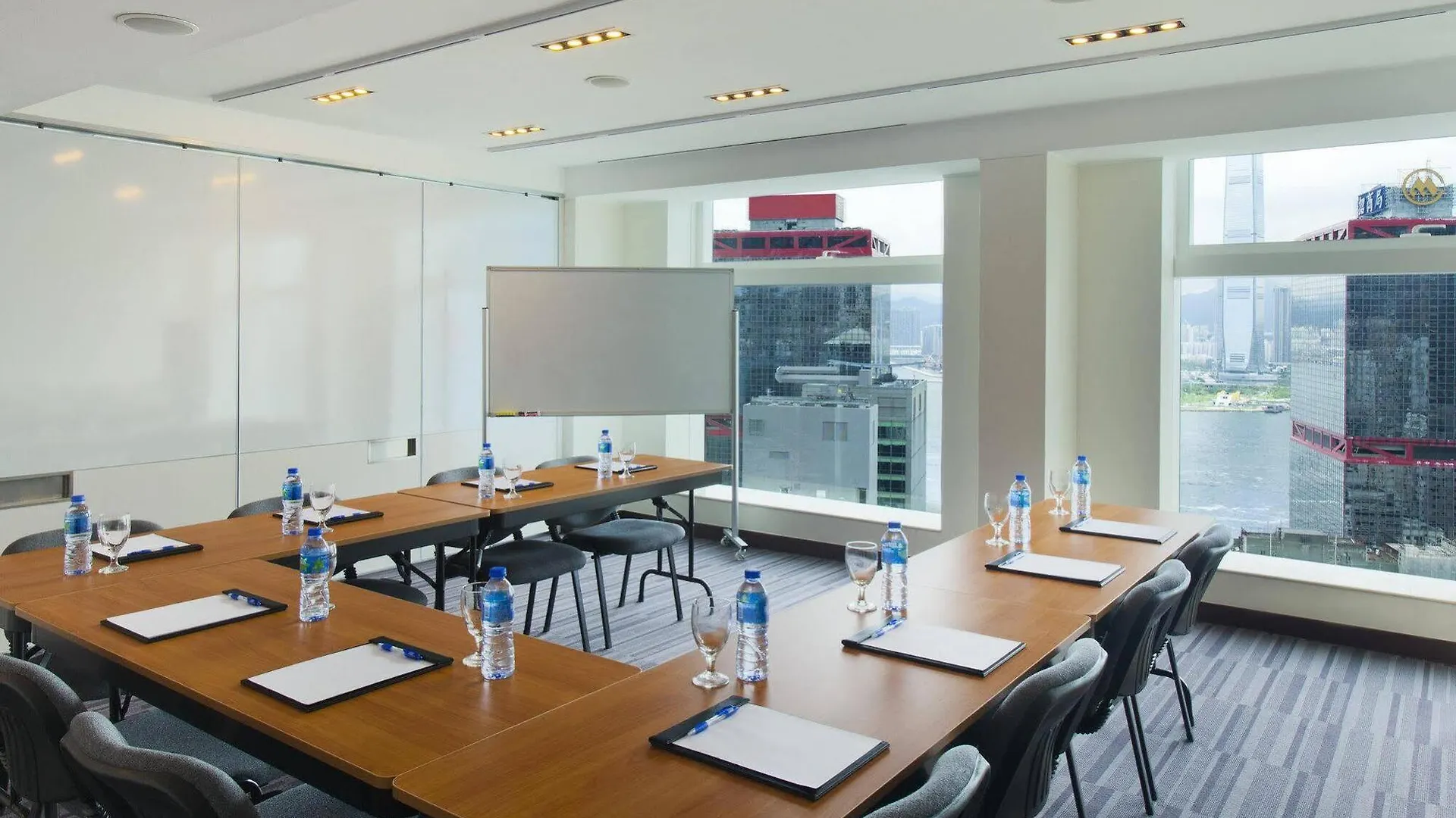 Holiday Inn Express Hong Kong Soho, An Ihg Hotel