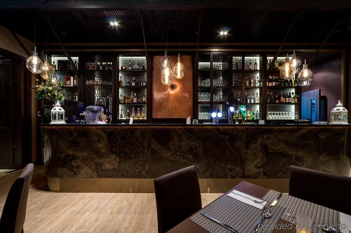 Holiday Inn Express Hong Kong Soho, An Ihg Hotel