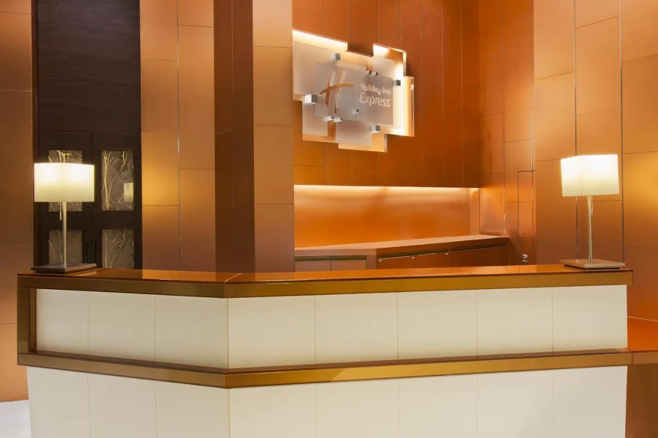Holiday Inn Express Hong Kong Soho, An Ihg Hotel Китай
