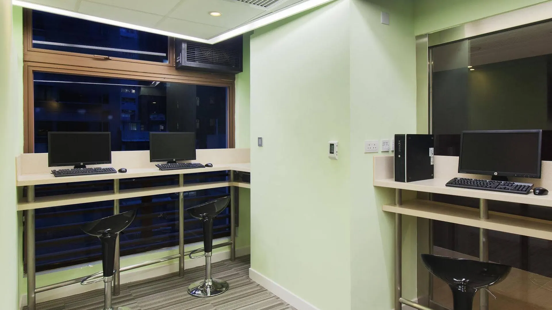Holiday Inn Express Hong Kong Soho, An Ihg Hotel